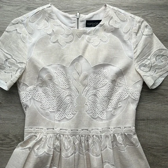 Topshop Cream and White Lace Dress - Picture 3 of 9